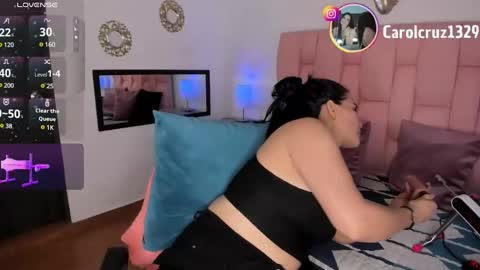 Carol  Cruz online show from 6, 2, 2025