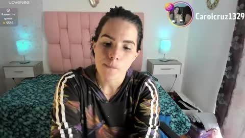 Carol  Cruz online show from 17, 2, 2025