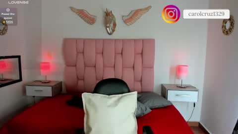 Carol  Cruz online show from 12, 3, 2025