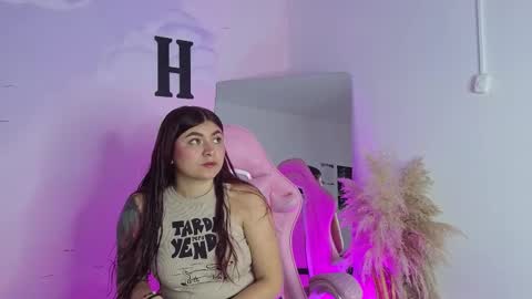 Snapshot of carolay759687 chatting on 18, 9, 2025 carolay759687 online show from 18, 9, 2025