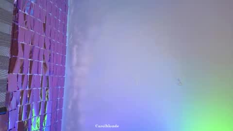 Snapshot of carolblonde chatting on 28, 11, 2025 Char online show from 28, 11, 2025