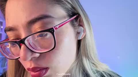 Snapshot of carolblonde chatting on 15, 12, 2025 Char online show from 15, 12, 2025