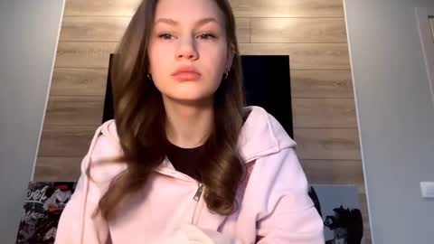 Snapshot of carolecronan chatting on 6, 2, 2026 Lisa online show from 6, 2, 2026