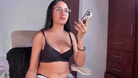 Snapshot of caroliine__ chatting on 30, 12, 2024 Caroline online show from 30, 12, 2024