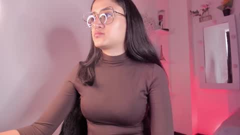 Snapshot of caroliine__ chatting on 24, 9, 2025 Caroline online show from 24, 9, 2025