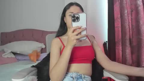 Snapshot of caroliine__ chatting on 1, 12, 2025 Caroline online show from 1, 12, 2025