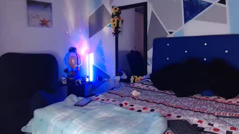 Carolin Moore online show from 7, 1, 2026