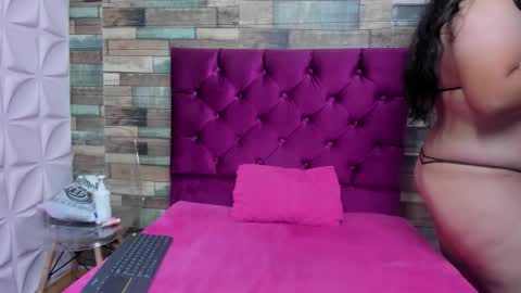 Angie Carolina online show from 27, 2, 2026