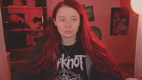 Snapshot of carolina_winter chatting on 30, 4, 2026 Mira online show from 30, 4, 2026