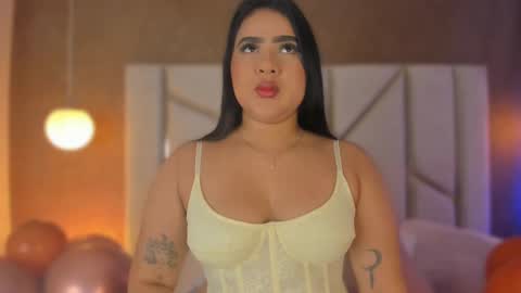 carolinaa_suarez online show from 9, 10, 2025