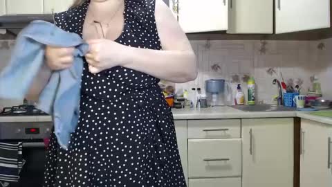 Snapshot of carolinadiamond chatting on 5, 2, 2025 carolinadiamond online show from 5, 2, 2025