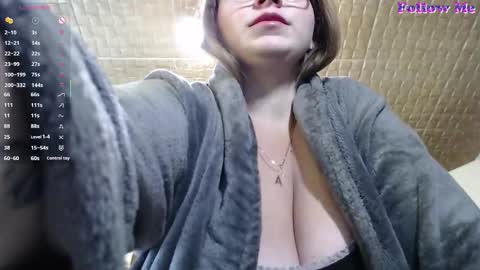 Snapshot of carolinadiamond chatting on 15, 10, 2025 carolinadiamond online show from 15, 10, 2025