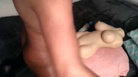 carolinayungin96 online show from 17, 1, 2025