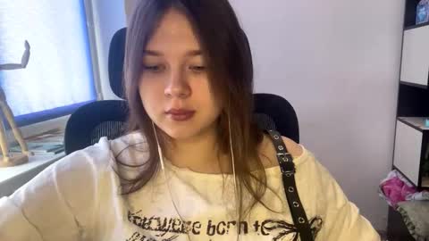 carolindueno online show from 28, 2, 2026