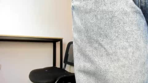  Caroline  online show from 1, 4, 2026