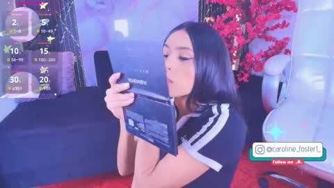 caroline_foster1 online show from 15, 12, 2025