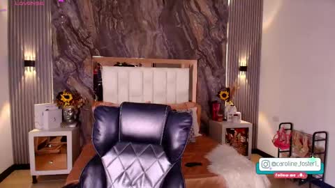 caroline_foster1 online show from 20, 4, 2026