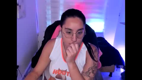 caroline_rodriguez_9 online show from 17, 2, 2026