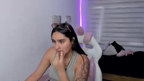 caroline_rodriguez_9 online show from 30, 5, 2026