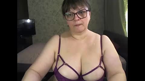 CarolineDream  online show from 8, 3, 2025