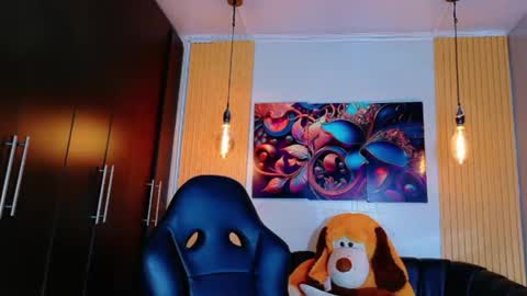 carolinejesh online show from 25, 2, 2026