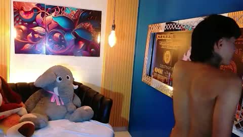 carolinejesh online show from 19, 4, 2026