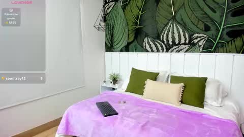 Snapshot of carolinelaurent chatting on 10, 2, 2026 online show from 10, 2, 2026