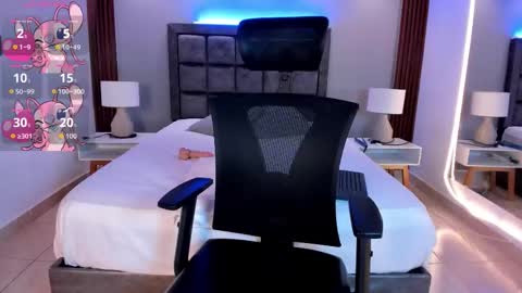 Caro  online show from 8, 11, 2025