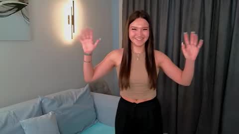 Snapshot of carolinewebster chatting on 20, 12, 2025 Eva online show from 20, 12, 2025