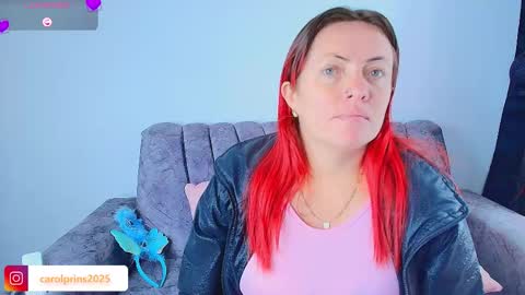 Carolinhe  online show from 14, 10, 2025