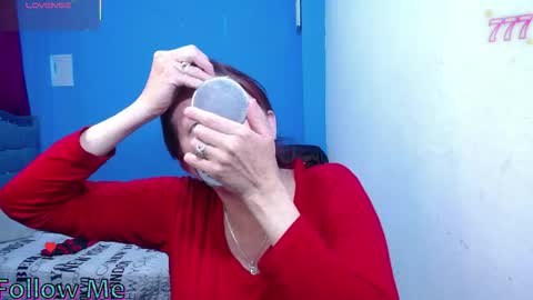 Snapshot of carolinhe_ chatting on 3, 6, 2026 Carolinhe online show from 3, 6, 2026
