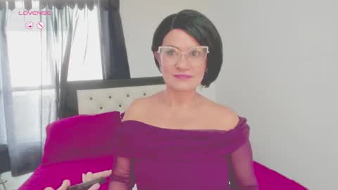Snapshot of carolinnefiotti chatting on 21, 2, 2026 CarolinneFiotti online show from 21, 2, 2026