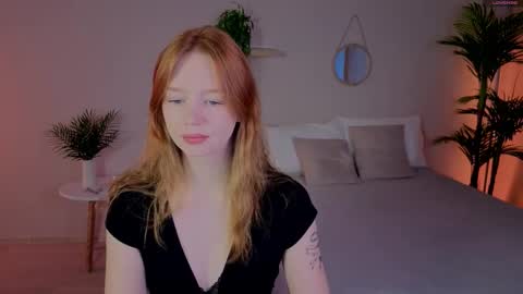 Snapshot of carolinnk chatting on 20, 9, 2025 Caro online show from 20, 9, 2025