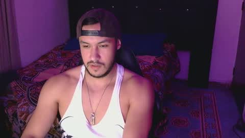 Snapshot of casas_oom chatting on 28, 9, 2025 online show from 28, 9, 2025