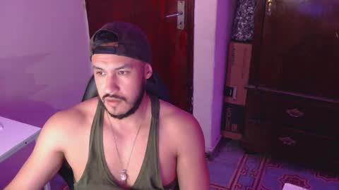 Snapshot of casas_oom chatting on 4, 12, 2025 online show from 4, 12, 2025