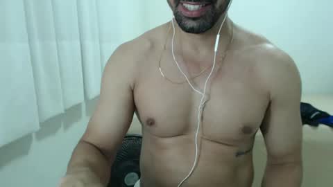 Snapshot of cashmastermuscle77 chatting on 6, 2, 2025 cashmastermuscle77 online show from 6, 2, 2025