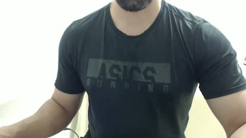 Snapshot of cashmastermuscle77 chatting on 18, 9, 2025 cashmastermuscle77 online show from 18, 9, 2025