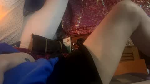 Snapshot of casidy1 chatting on 14, 11, 2025 casidy1 online show from 14, 11, 2025