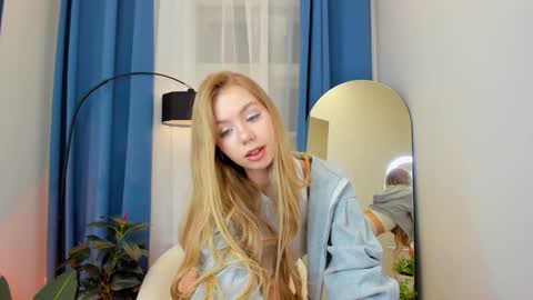 Hello my name is Cassie and my friend Nilo is also here online show from 21, 12, 2024