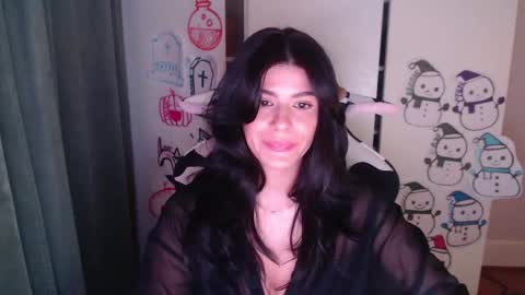 Snapshot of cassiealvarez chatting on 15, 12, 2025 cassiealvarez online show from 15, 12, 2025