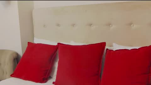 CassieHilton online show from 18, 2, 2025