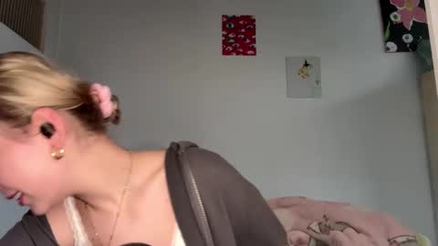 Snapshot of cassijent chatting on 19, 2, 2026 Olivia online show from 19, 2, 2026