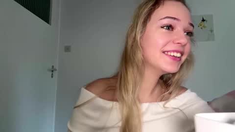 Snapshot of cassijent chatting on 23, 2, 2026 Olivia online show from 23, 2, 2026