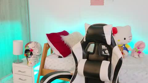 Snapshot of cassiopea__ chatting on 19, 5, 2026 Paula online show from 19, 5, 2026
