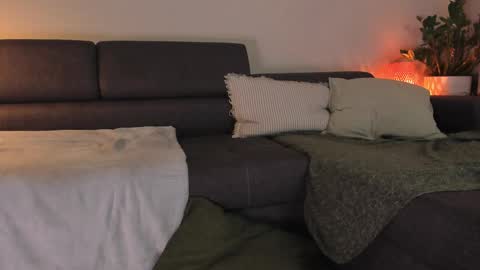 Snapshot of cassisland chatting on 23, 9, 2025 cassandra online show from 23, 9, 2025