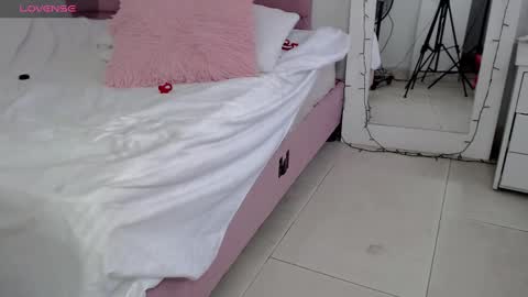 Snapshot of catalaia_stomm chatting on 7, 2, 2025 catalaia_stomm online show from 7, 2, 2025