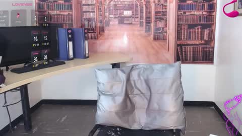 Queen Catalella online show from 12, 11, 2025