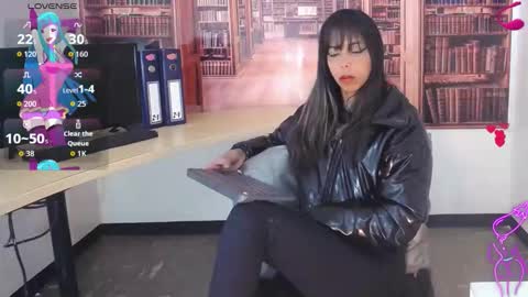 Queen Catalella online show from 21, 11, 2025