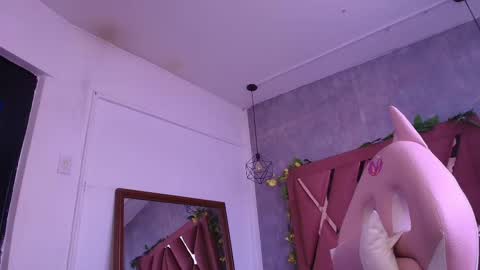 Snapshot of cataleya_sambrano chatting on 12, 9, 2025 Cataleya online show from 12, 9, 2025