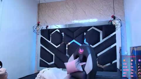 Snapshot of cataleya_sambrano chatting on 6, 11, 2025 Cataleya online show from 6, 11, 2025